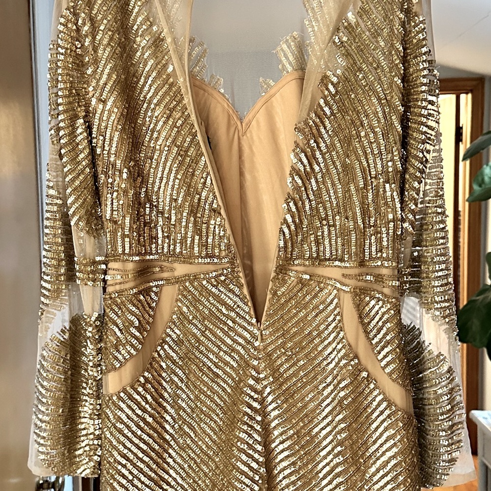 Alluring dress, that’s comfortable.